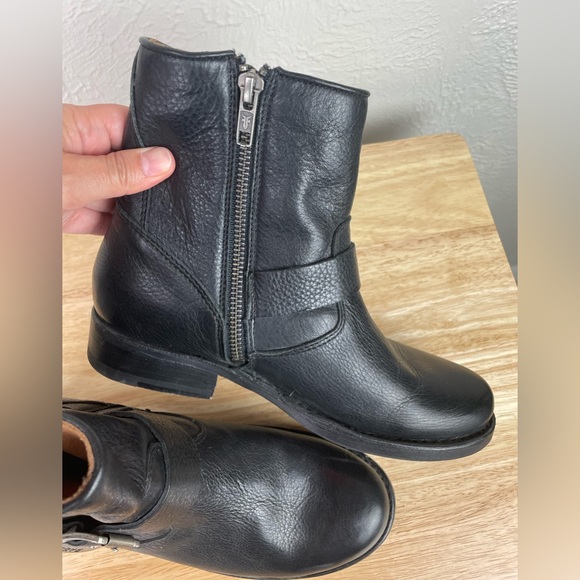 FRYE Vicky Buckle Boots Leather - Picture 9 of 13